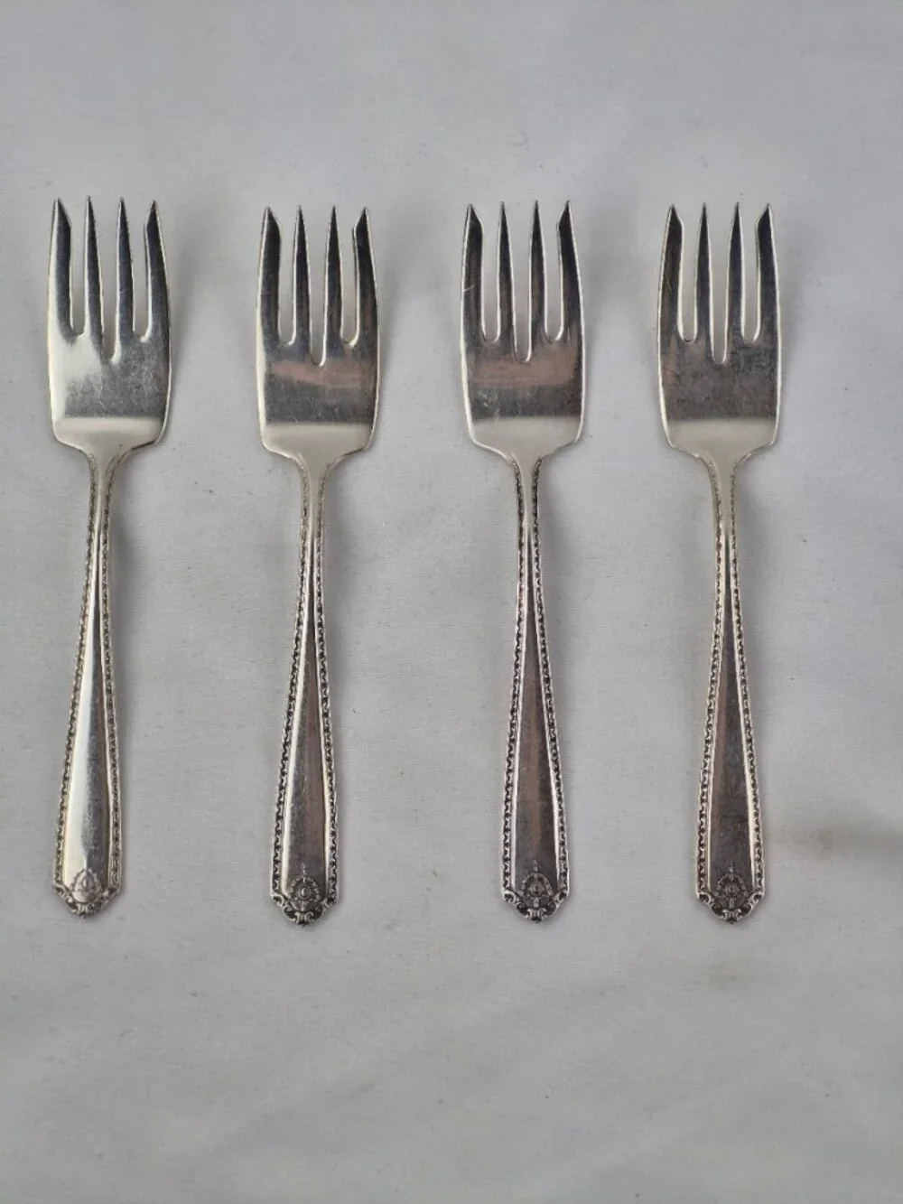 Luxor Plate Wallace Dorothy Q Silverplate Dessert Forks Set of 4